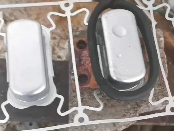 鋁件模具加熱，高頻機緩慢加熱至100度左右，保持模具不變形